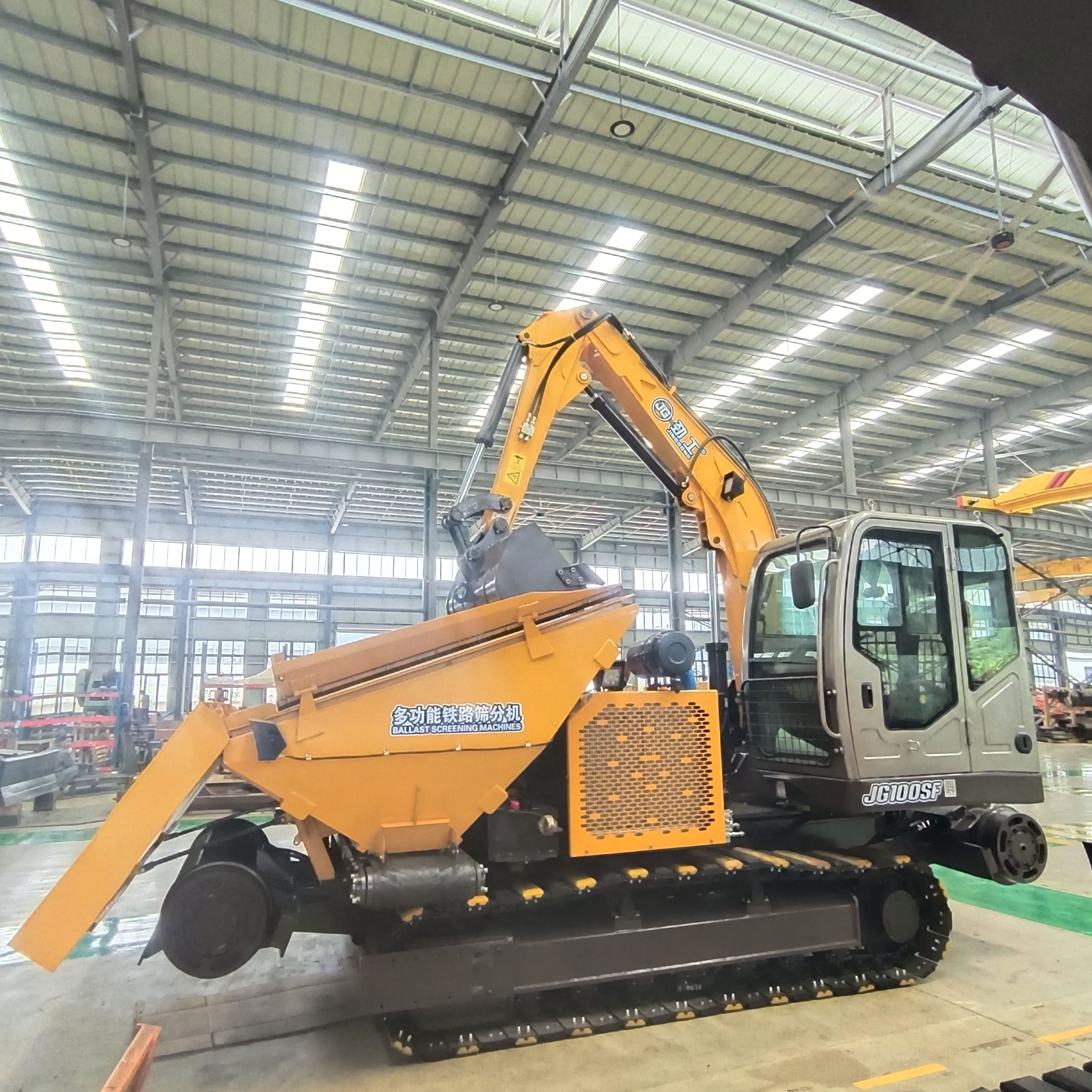 JG100SF Mixing Bin Distributor - Railway Track Maintenance Conveyance System