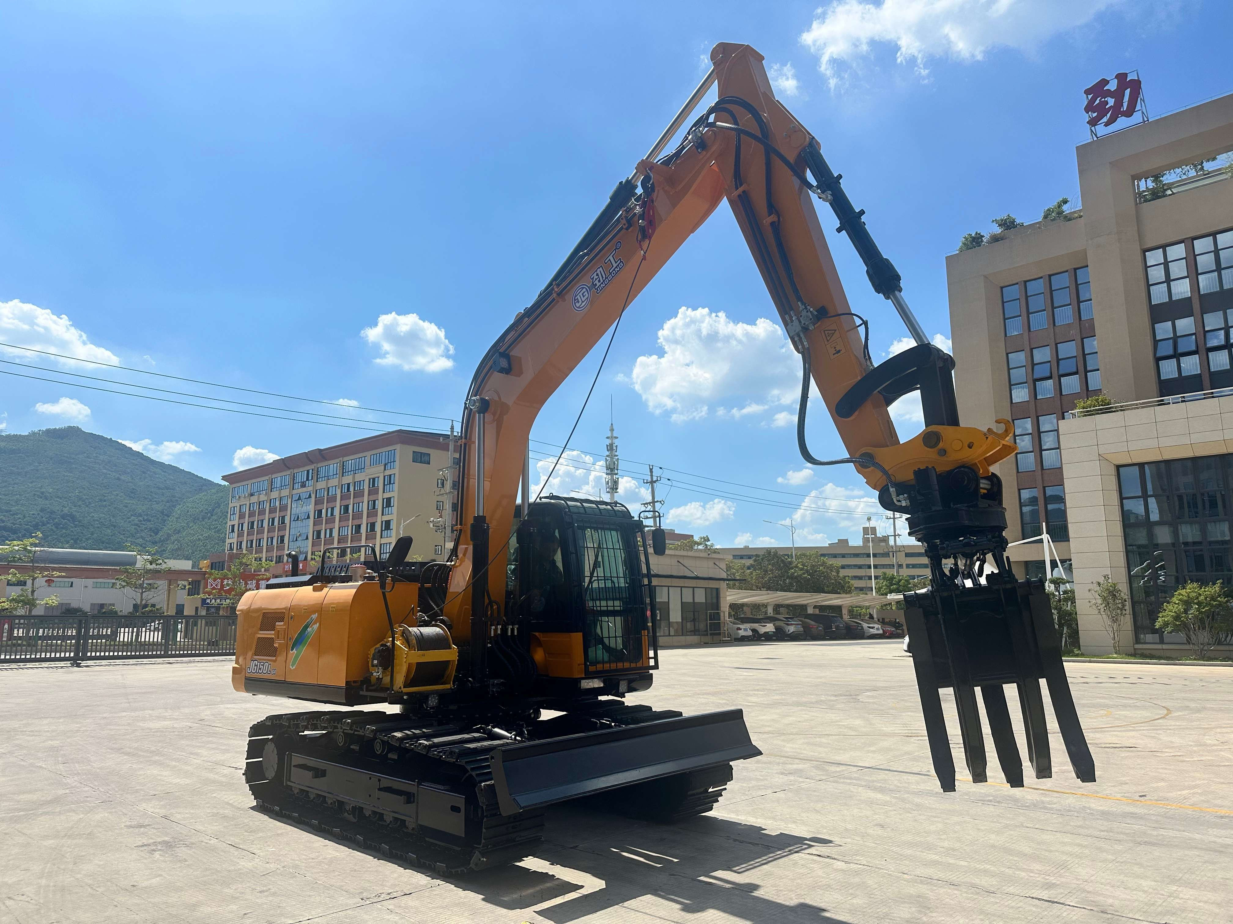 JG150L Crawler Excavator, Heavy-Duty Construction Machinery with Yuchai Engine & 0.56m³ Bucket for Efficient Digging