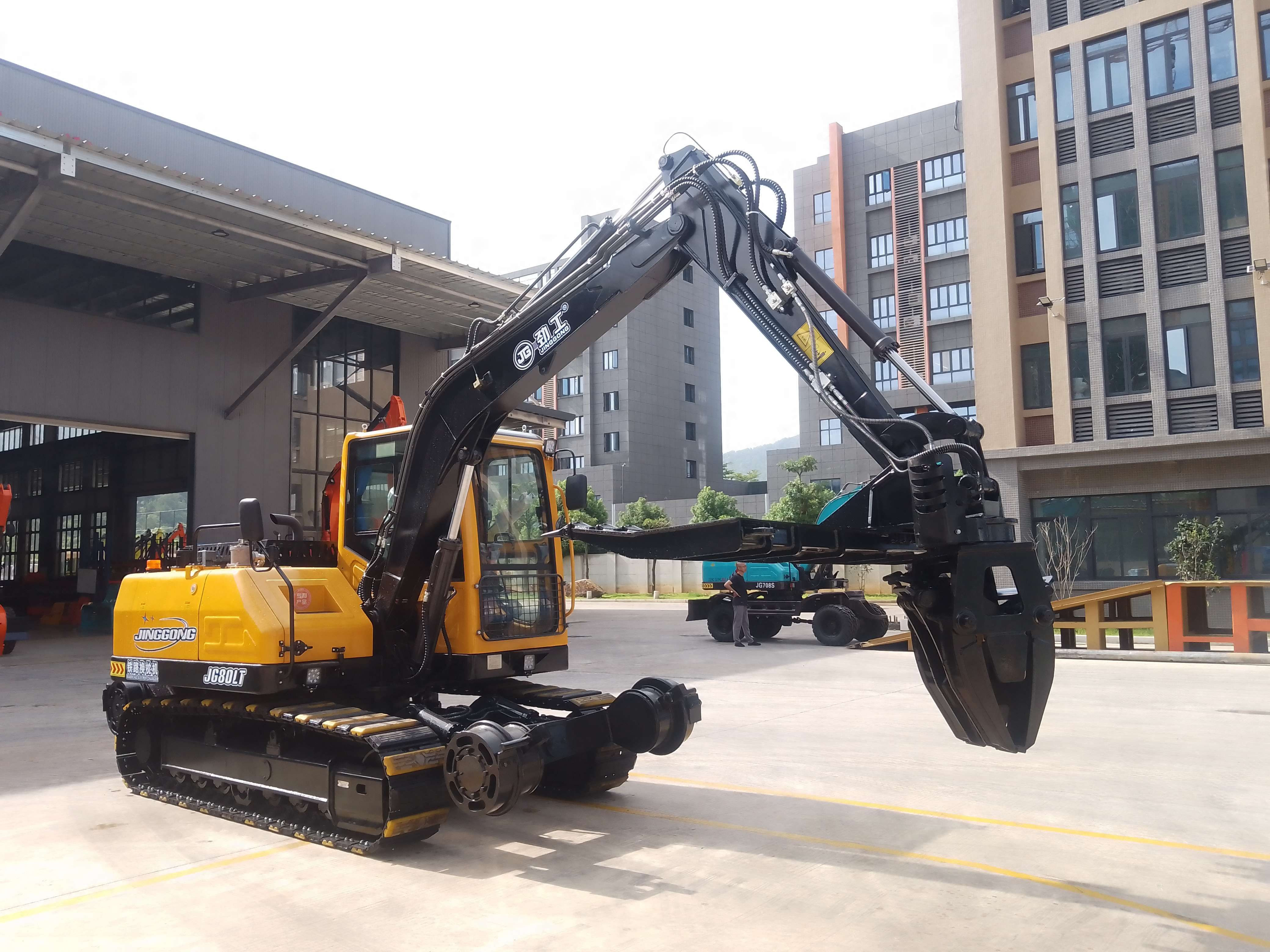 JG80LT 8.5 Ton Railway Sleeper Changing Machine with 360 Degree Rotating Grab and Optional Rescue System