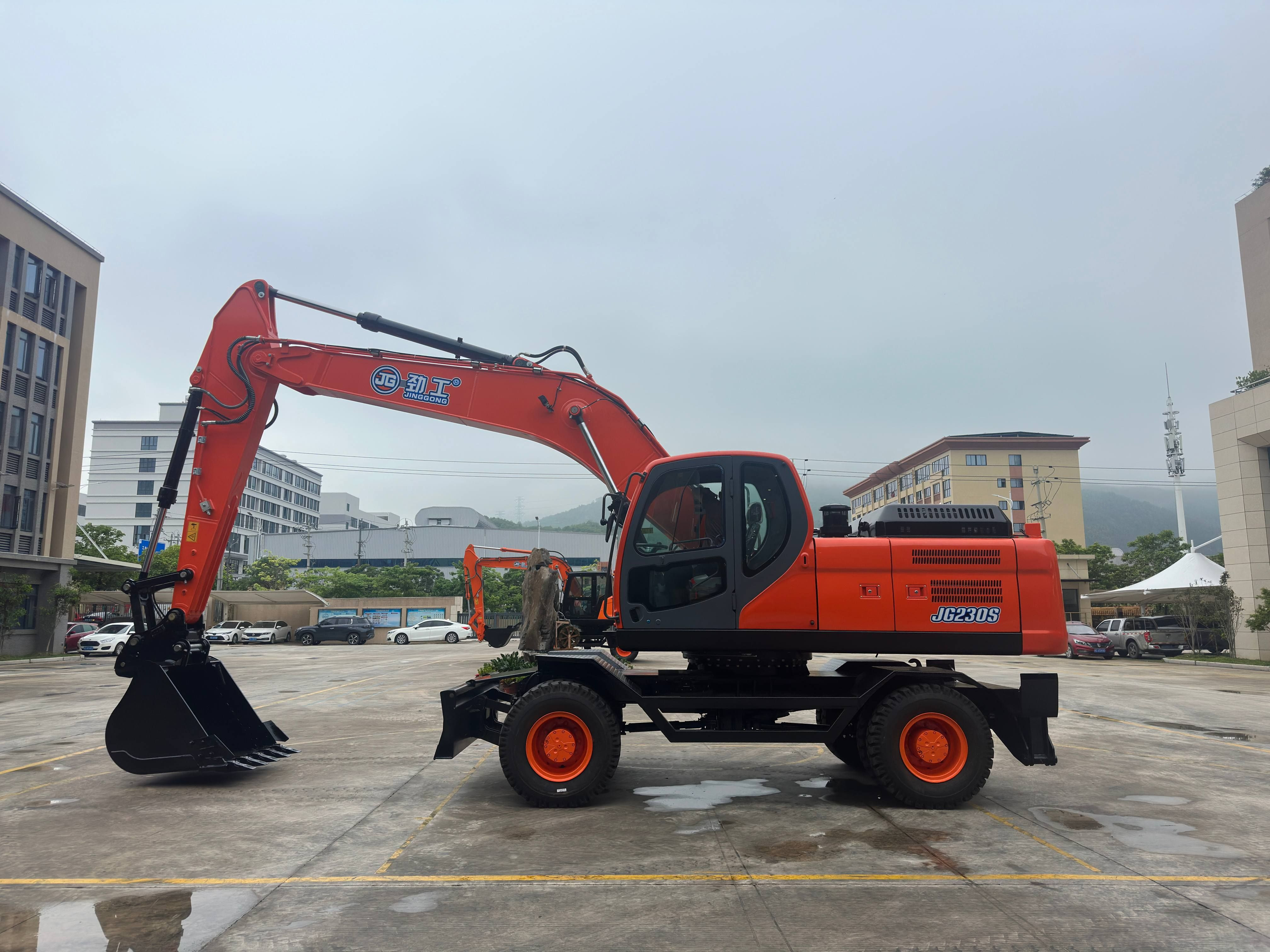 JG230S  22.5ton Original Construction Machinery Excavator Factory Price Wheeled Costomizable Excavator 1 Year Components