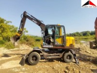 High-Efficiency JG80S 7.1T Compact Wheel Excavator with Auto Hydraulic Drive