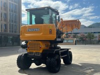 JG825  360° Rotating Loader, Wheeled Construction Machinery with 1.4m³ Bucket for Efficient Loading & Unloading