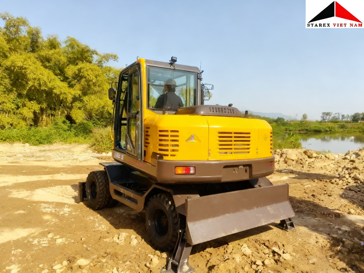 High-Efficiency JG80S 7.1T Compact Wheel Excavator with Auto Hydraulic Drive