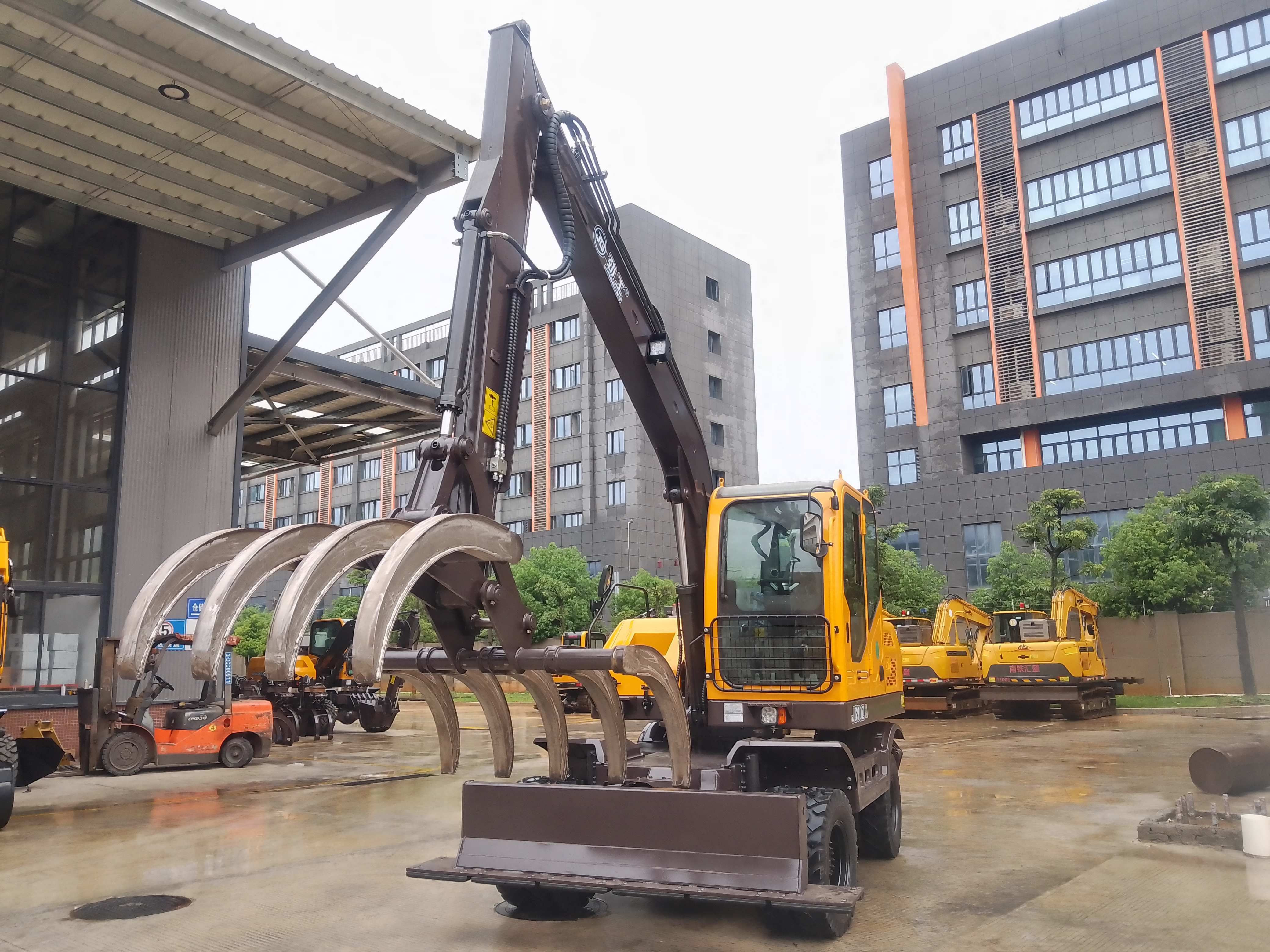 360° Rotating Material Handler JG90Z 7T Multifunctional Clamp Machine