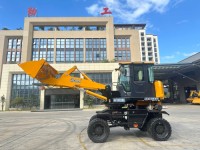 JG825  360° Rotating Loader, Wheeled Construction Machinery with 1.4m³ Bucket for Efficient Loading & Unloading